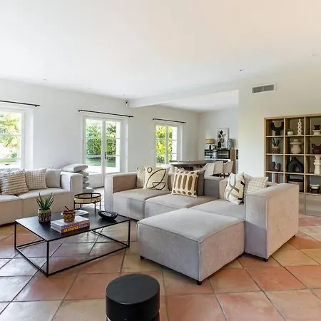 Magnifique Avec Piscine Et Hammam * 圣特罗佩